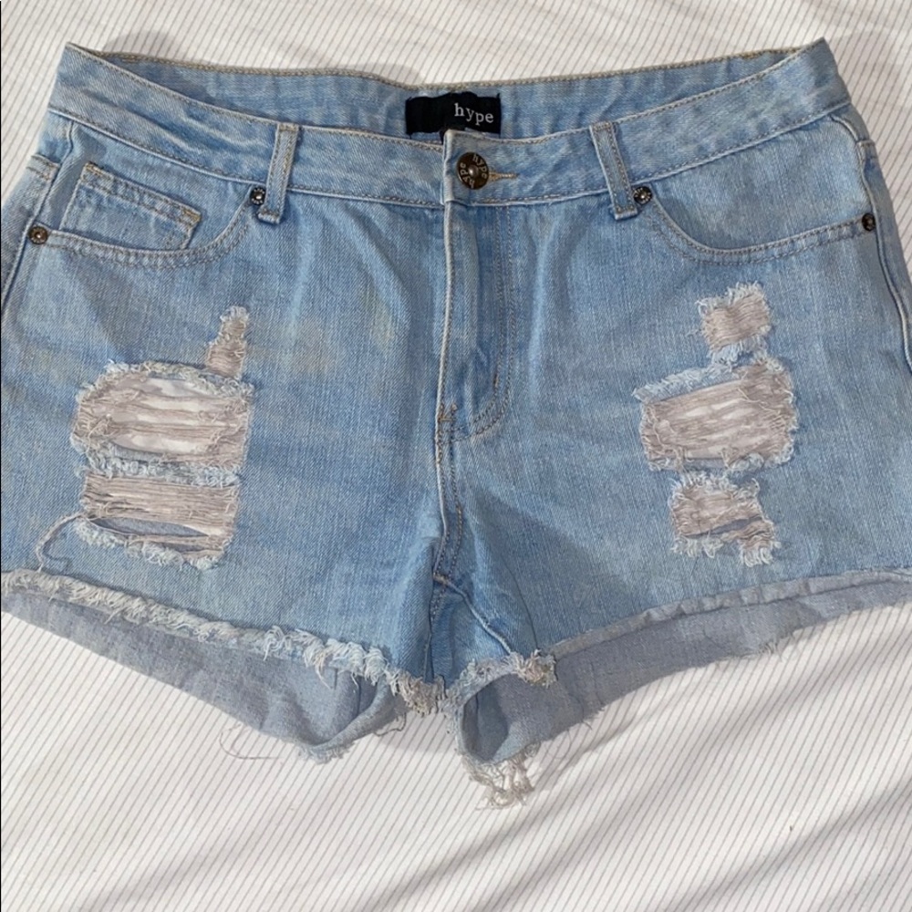 Hype light wash shorts
